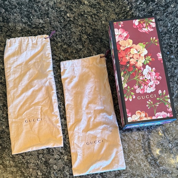 Gucci Floral Box with Dust Bags EUC - Picture 2 of 15